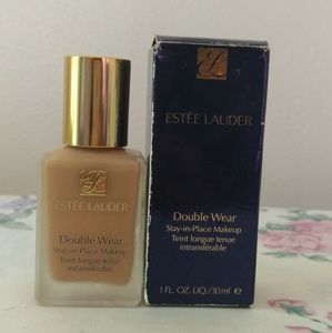 Estee Lauder Makeup - Estee lauder 1fl oz. Double wear foundation Estee Lauder Makeup - Estee lauder 1fl oz. Double wear foundation